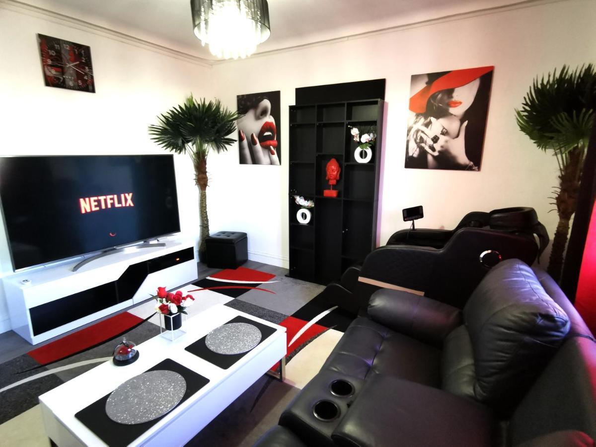 The White Broadway Holiday home Chateauroux